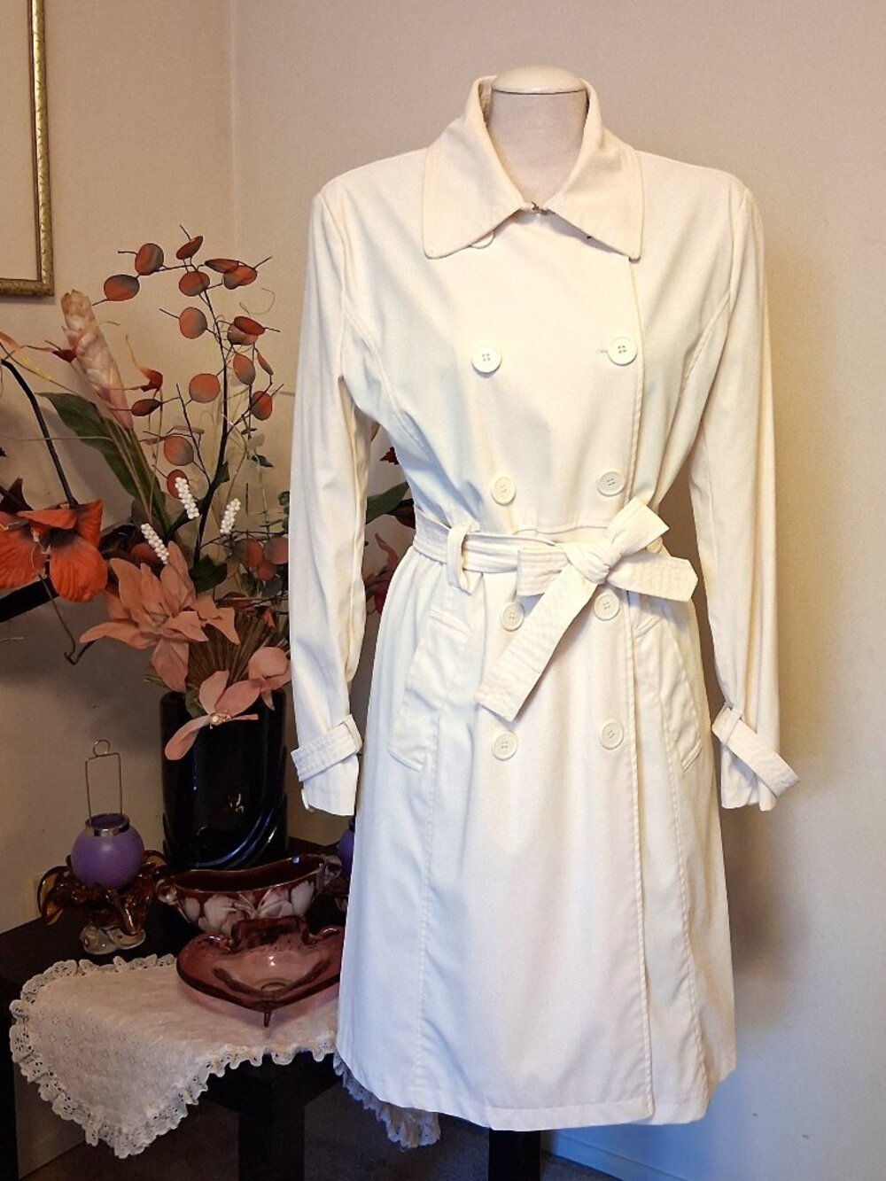Vintage Majora White Lined Trench Coat Windproof and Water-Resistant Outerwear L